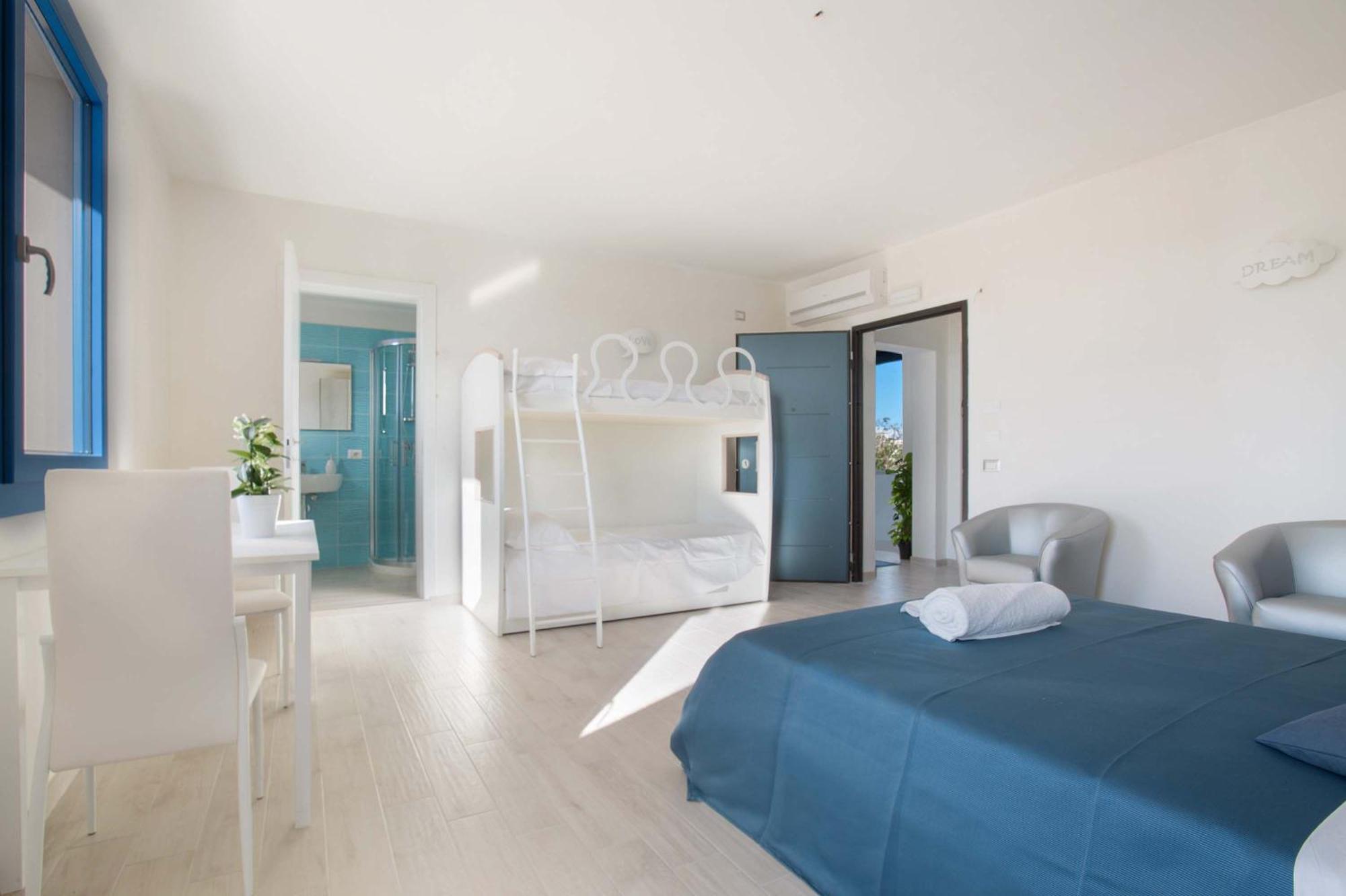B&B Dreams And Delights Porto Cesareo Bilik gambar